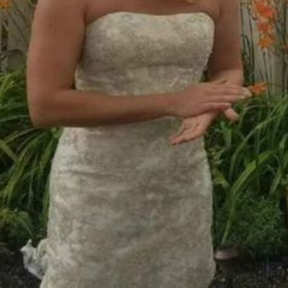 Oleg Cassini wedding dress